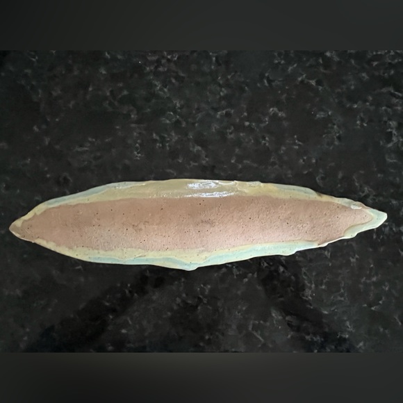 ART POTTERY STUDIO Leaf decorative 13” Long, Speckled Blues, Grays, Tan NEW - Picture 4 of 4